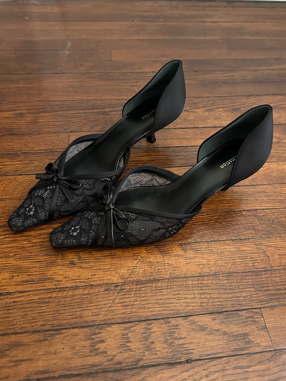 Reformation Black Lace Pointed-Toe Kitten Heels - Never Worn
